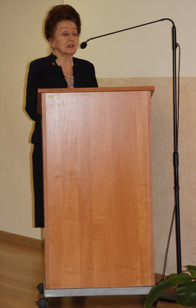 Fotografia z wręcznia tytułów Honorowych Obywateli Gminy Niebylec